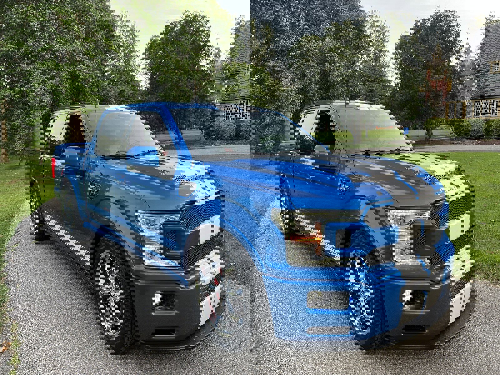 Used 2020 Ford F150 Lariat w/ Equipment Group 502A Luxury image 2