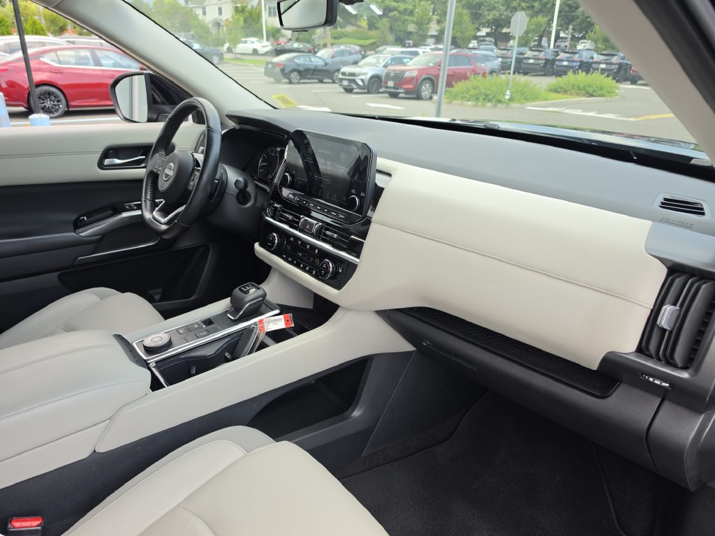 Certified 2023 Nissan Pathfinder SL AWD/4WD image 28