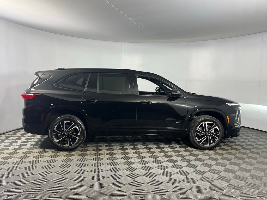 Used 2025 Buick Enclave Sport Touring image 5