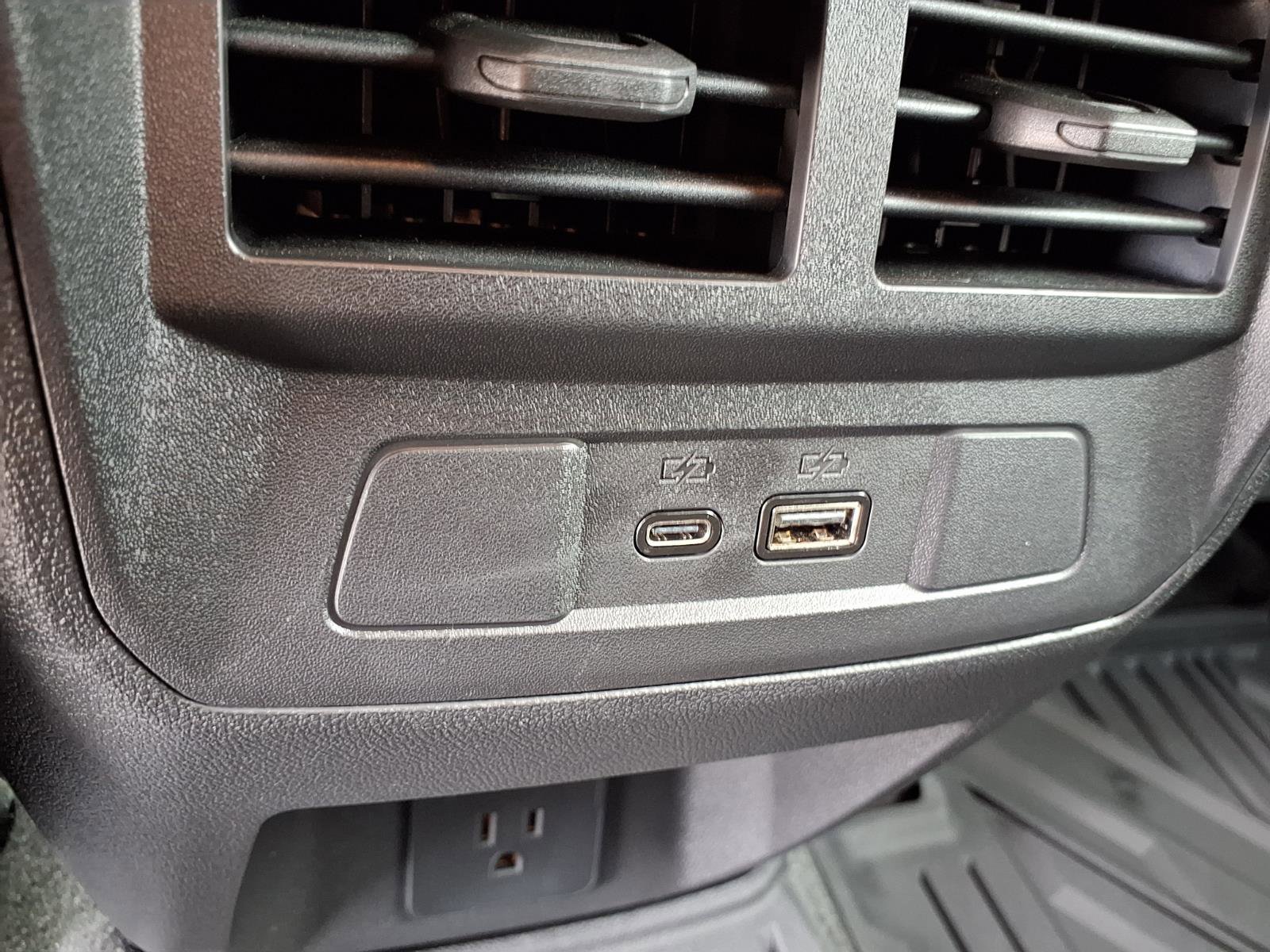 Used 2024 GMC Canyon AT4X image 28