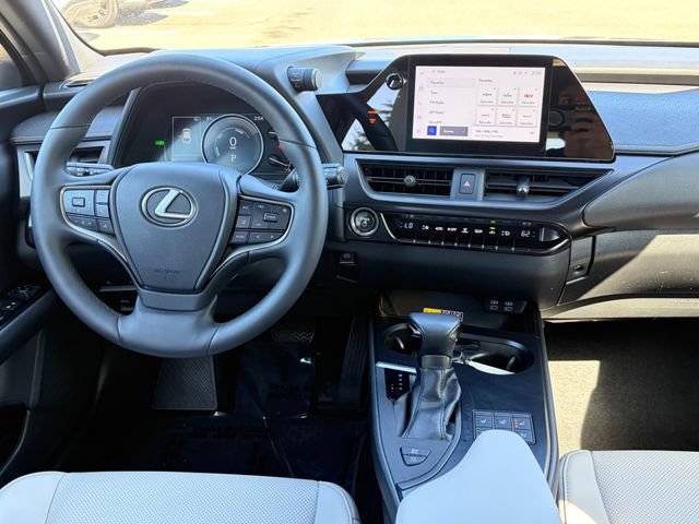 Used 2023 Lexus UX 250h F Sport w/ Accessory Package (Z1) AWD/4WD image 14