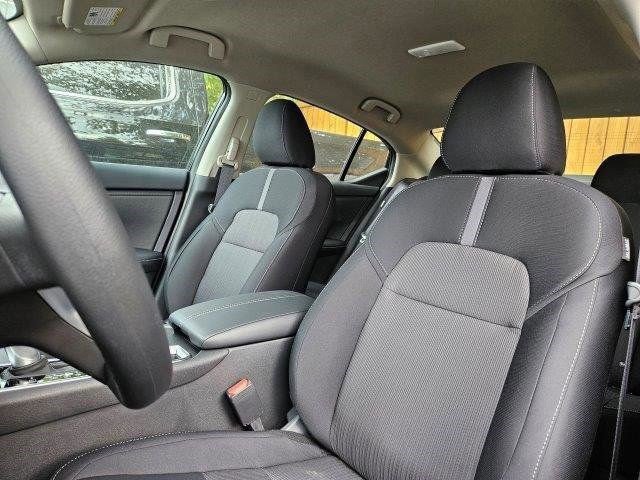 Certified 2025 Nissan Sentra SV FWD image 17