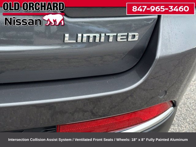 Used 2023 Jeep Grand Cherokee Limited w/ Luxury Tech Group II AWD/4WD image 12