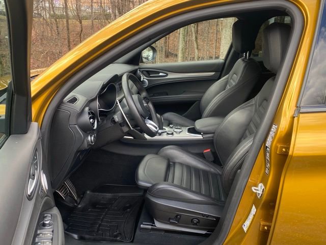 Used 2022 Alfa Romeo Stelvio Veloce image 22