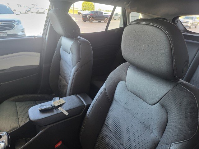 New 2026 Chevrolet Trax LT w/ Sunroof Package FWD image 14