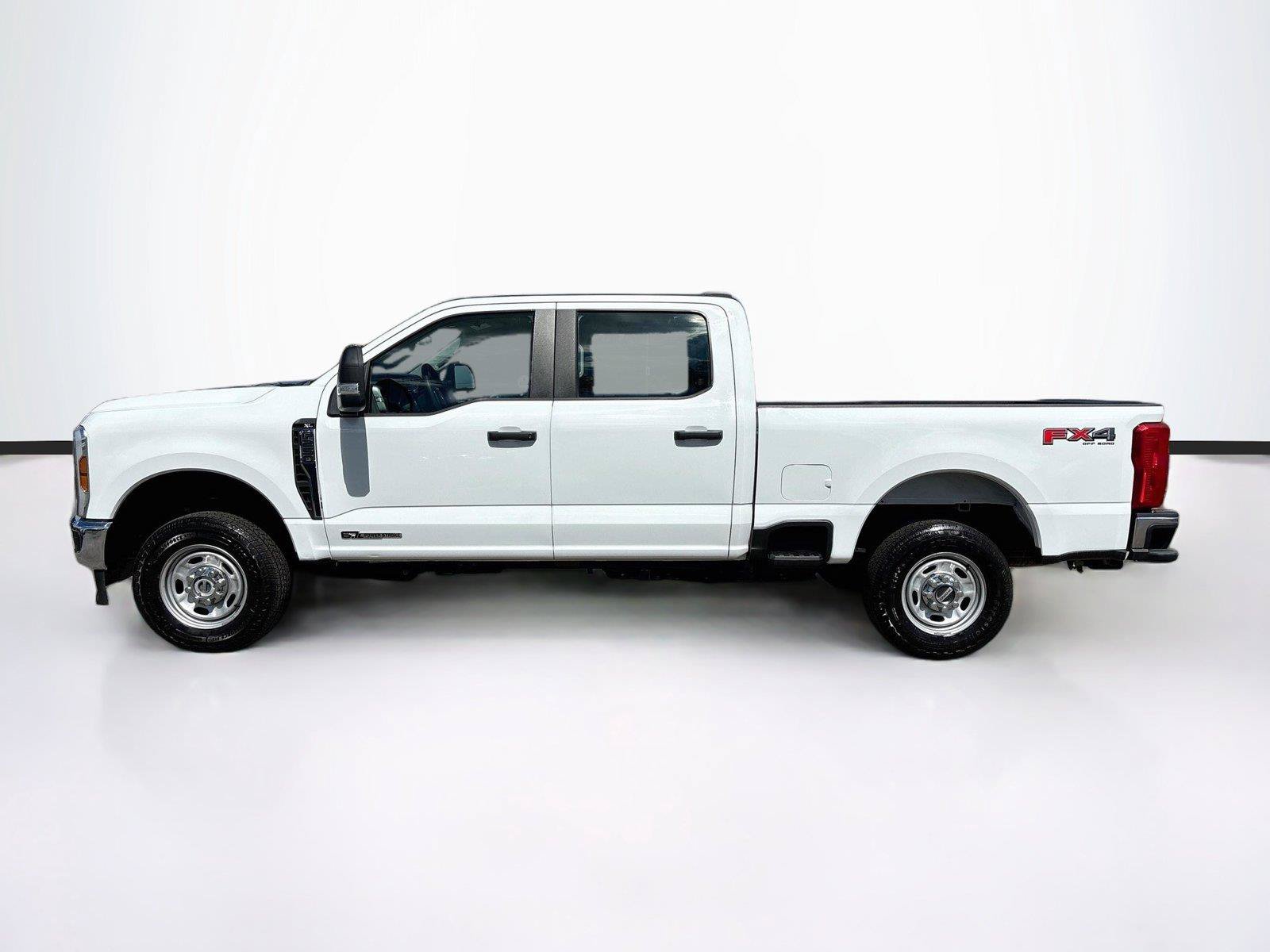 Used 2024 Ford F250 XL w/ FX4 Off-Road Package AWD/4WD image 4