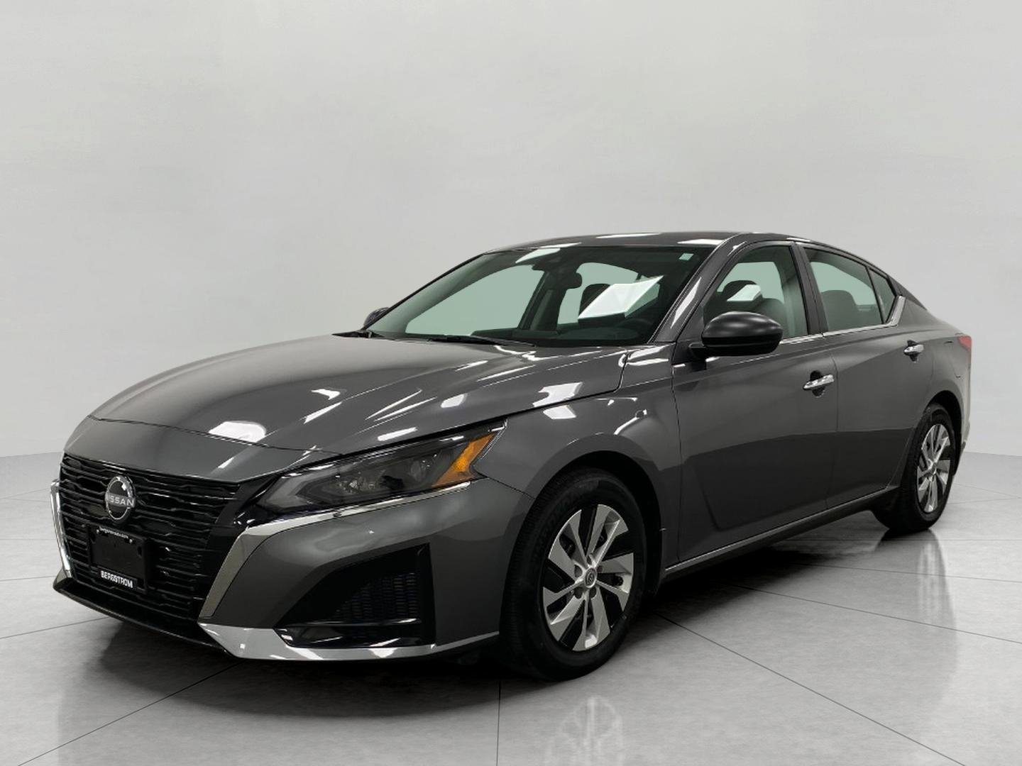 Used 2025 Nissan Altima 2.5 S image 8