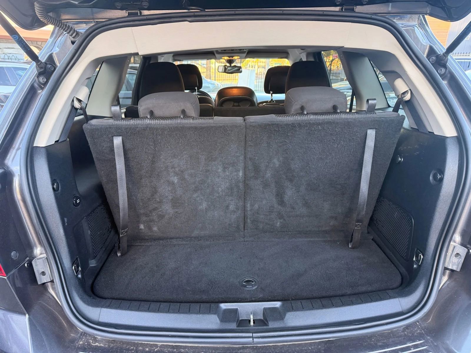 Used 2017 Dodge Journey SE w/ Flexible Seating Group image 30