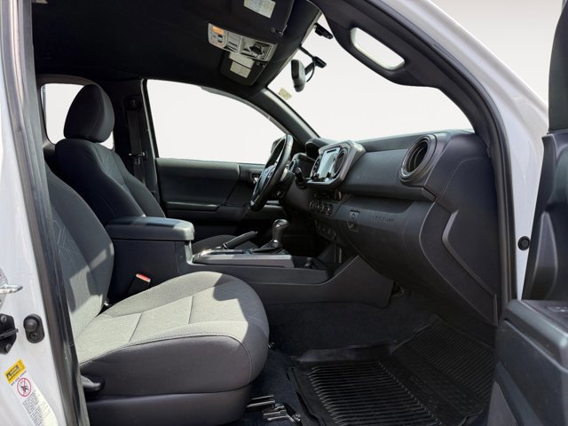 Used 2017 Toyota Tacoma TRD Off-Road w/ Tow Package image 13