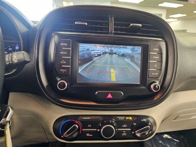 Used 2020 Kia Soul LX FWD image 15