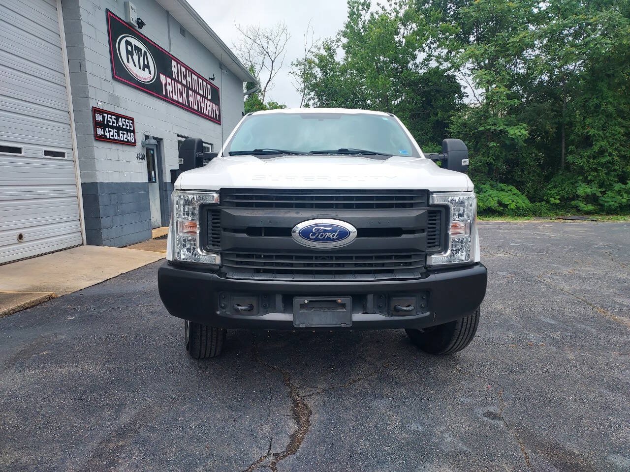Used 2017 Ford F250 XL w/ Power Equipment Group AWD/4WD image 6