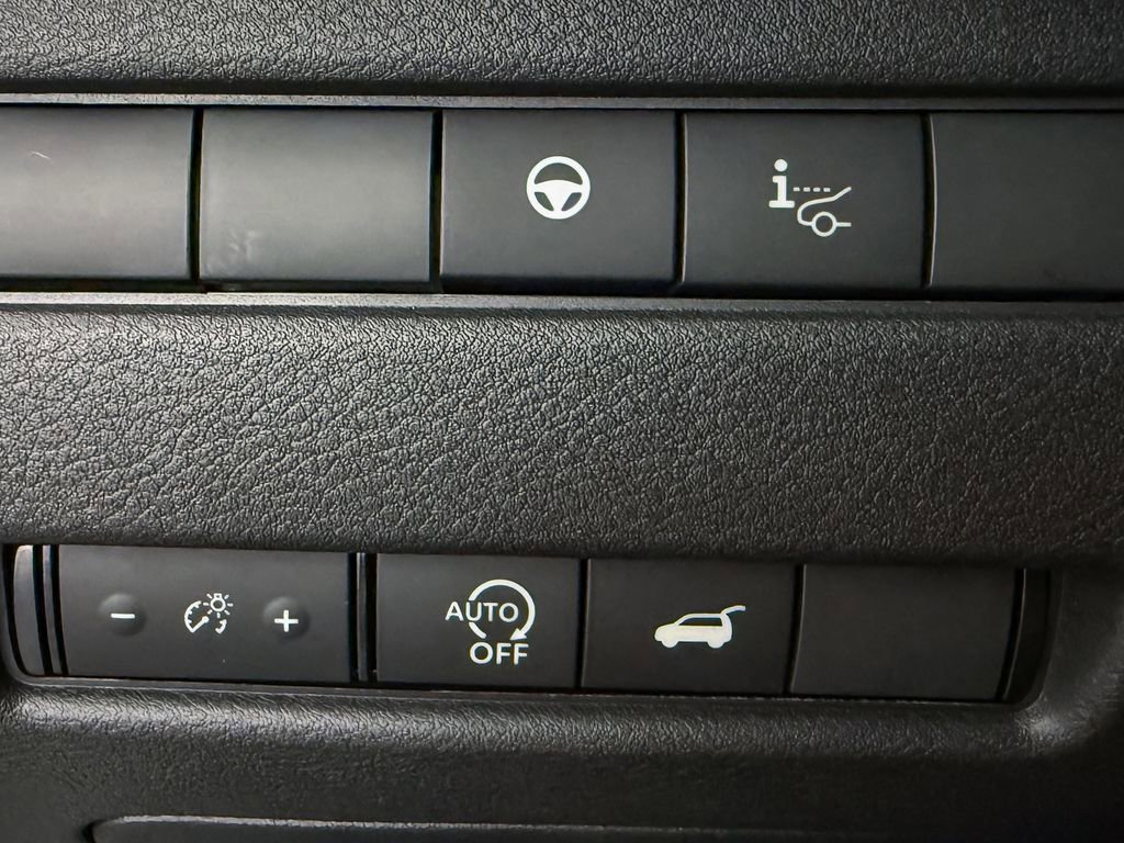 New 2026 Nissan Rogue Platinum image 28