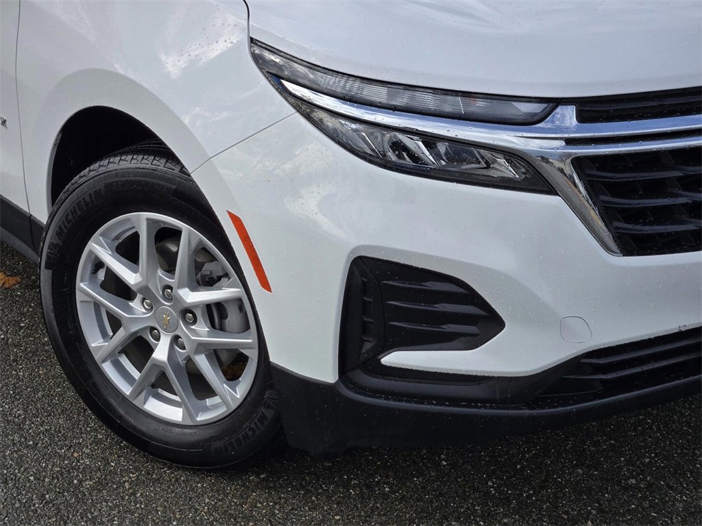 Used 2023 Chevrolet Equinox LS image 9
