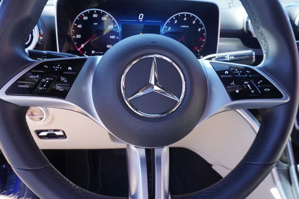 Used 2025 Mercedes-Benz C 300 Sedan image 18