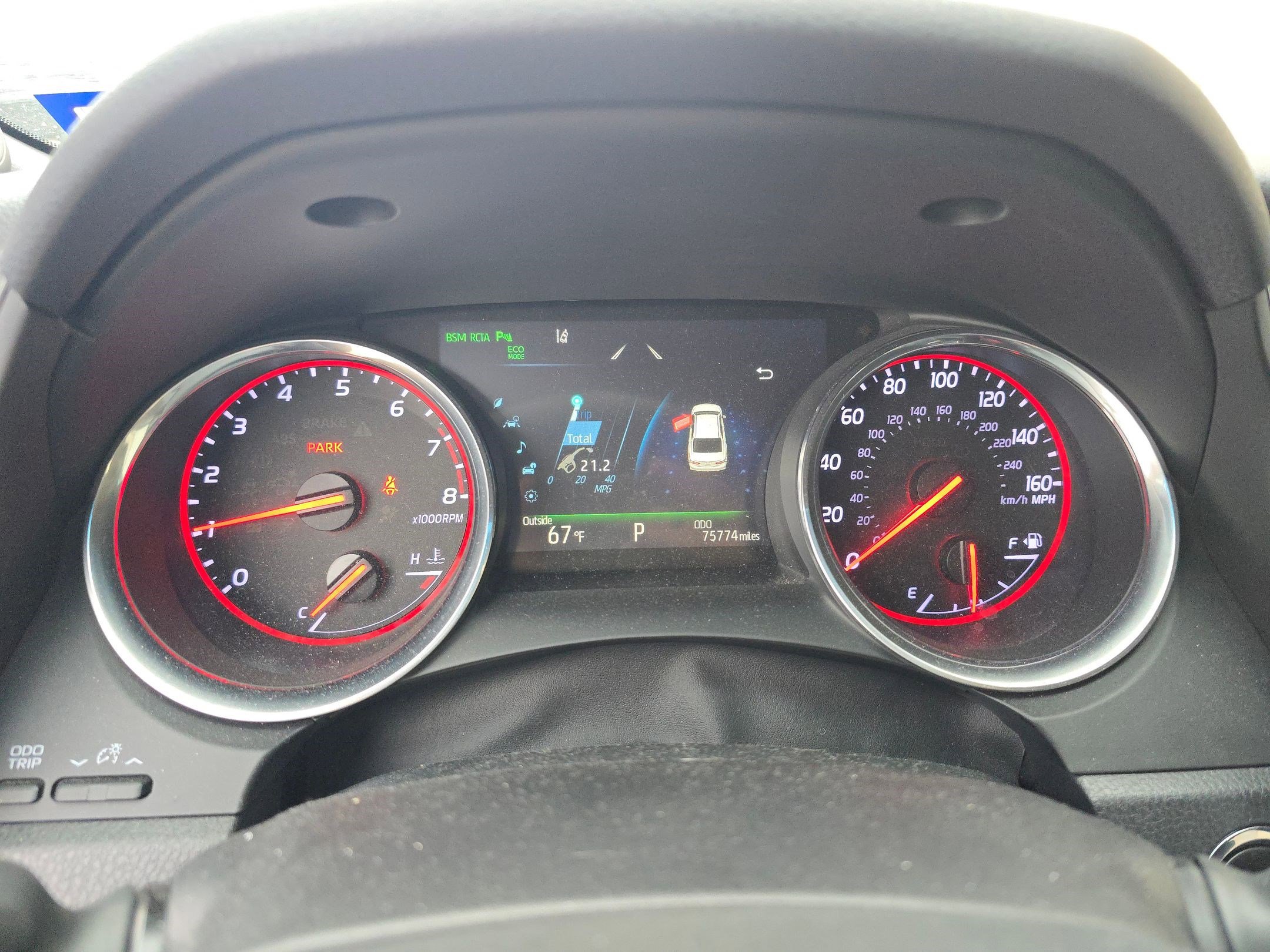 Used 2018 Toyota Camry XSE image 18