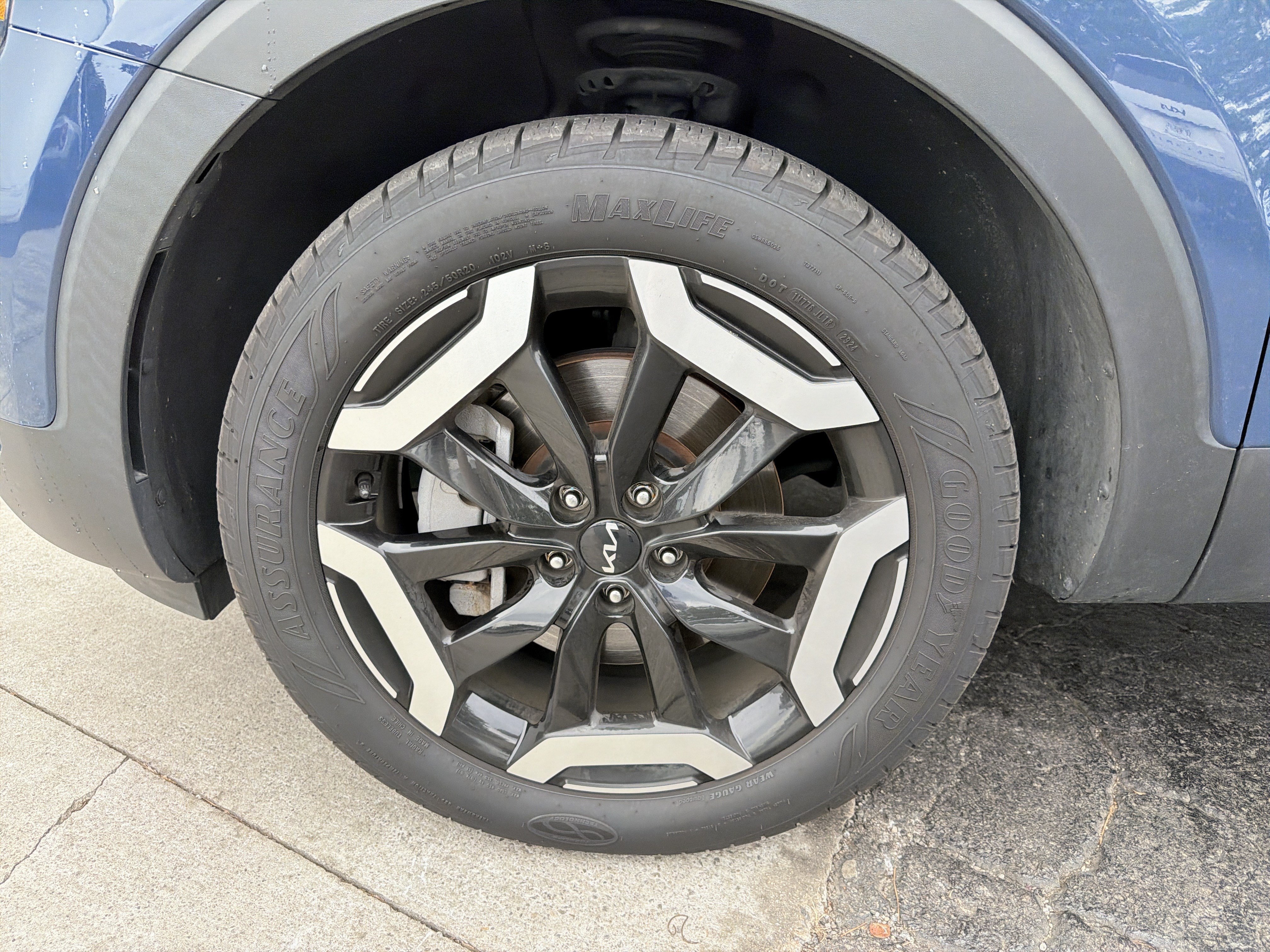 Used 2023 Kia Telluride S w/ S Sunroof Package FWD image 7