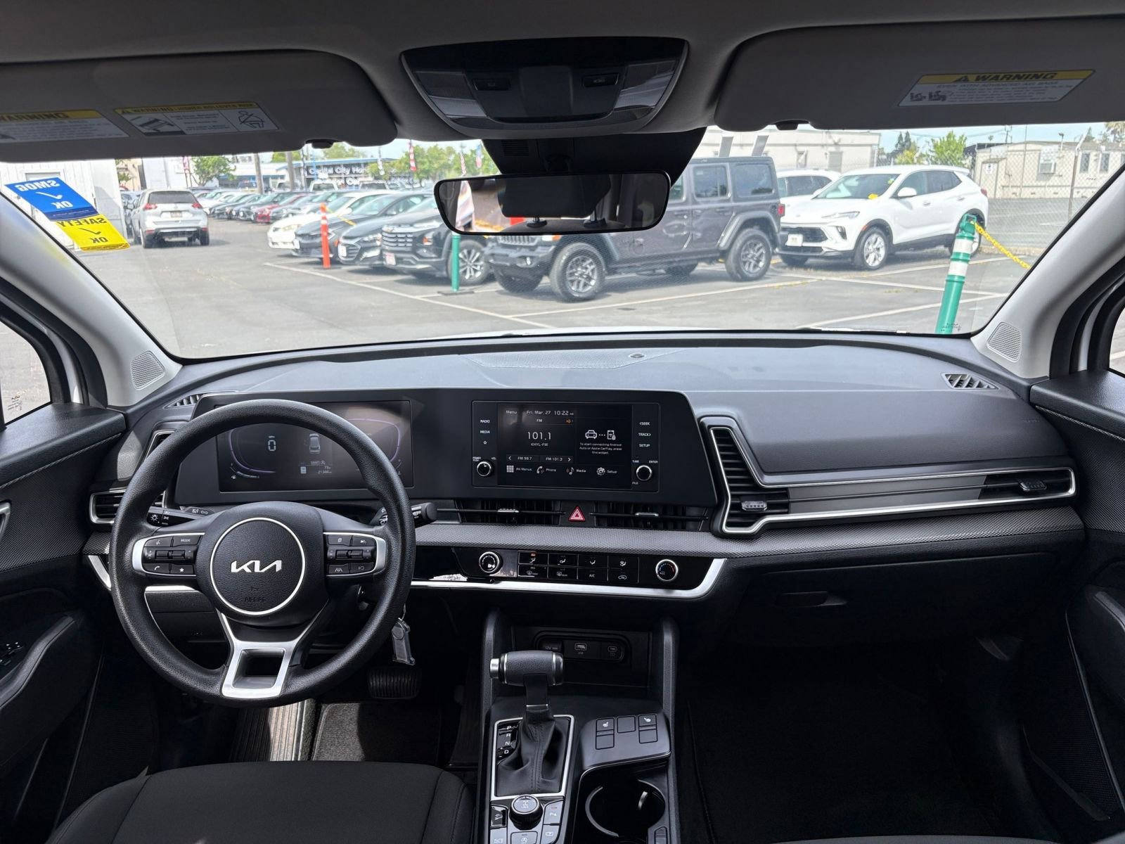 Used 2025 Kia Sportage LX image 32