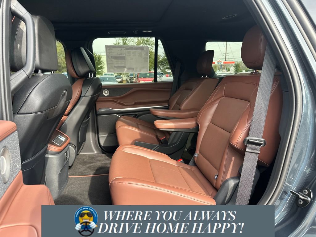 New 2026 Lincoln Navigator Reserve image 21