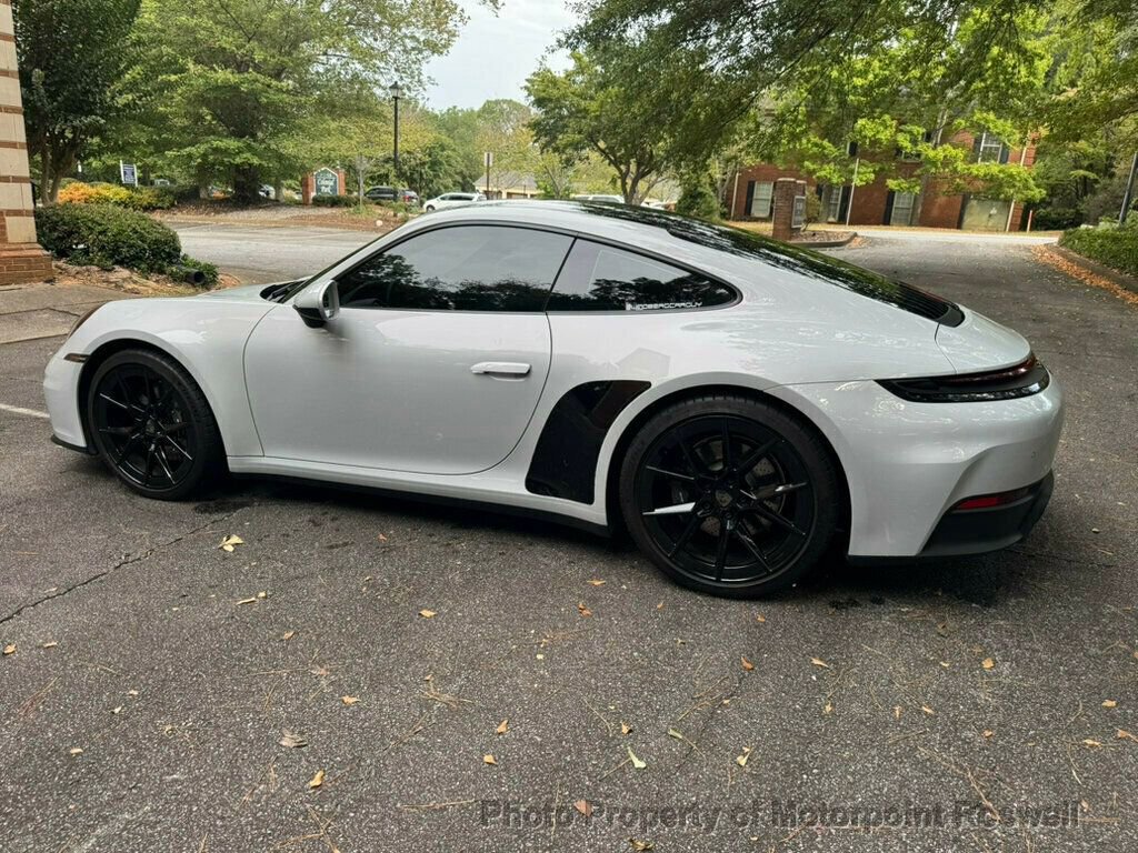 Used 2025 Porsche 911 Carrera image 9