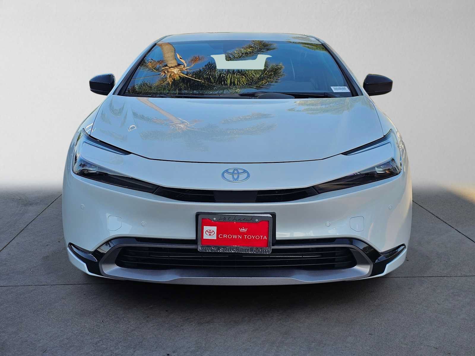 Certified 2026 Toyota Prius XLE FWD image 8