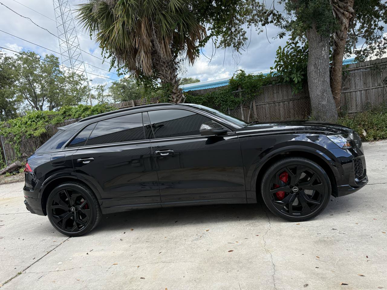 Used 2021 Audi RS Q8 w/ Carbon Optic Package AWD/4WD image 4