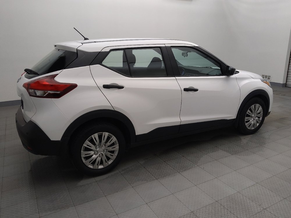 Used 2020 Nissan Kicks S image 10
