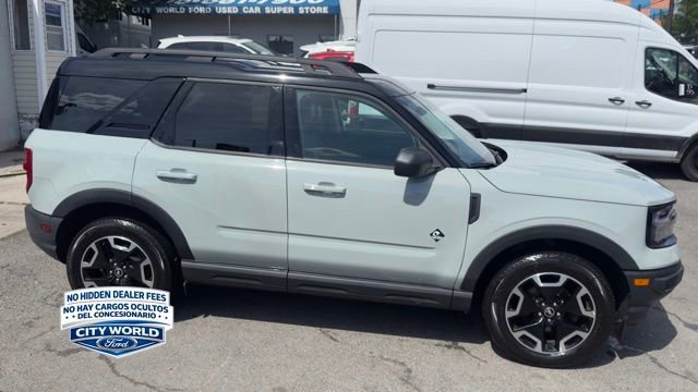 Used 2022 Ford Bronco Sport Outer Banks w/ Tech Package AWD/4WD image 4