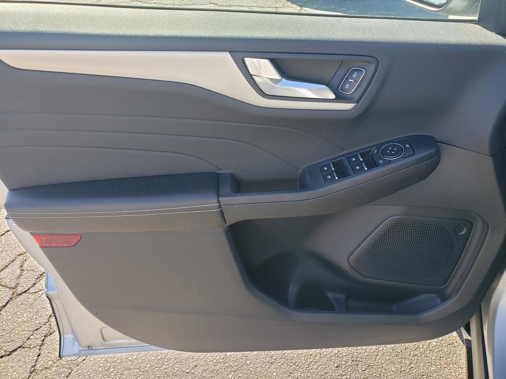 Used 2022 Ford Escape SEL AWD/4WD image 11