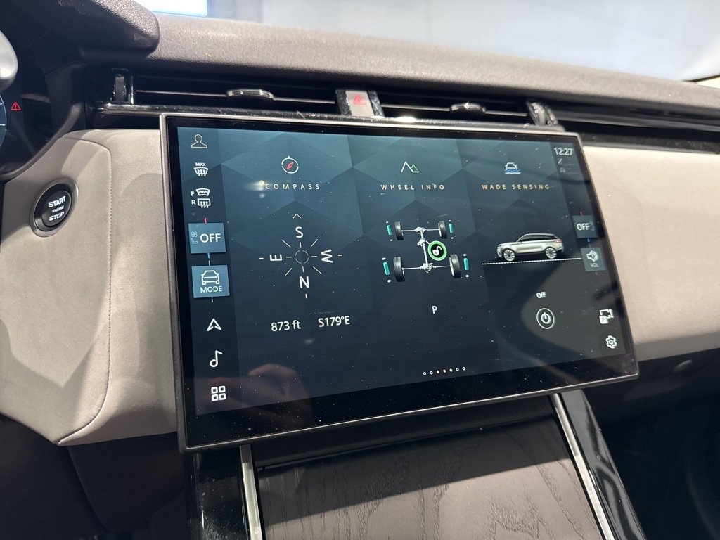 Used 2025 Land Rover Range Rover Velar Dynamic SE image 19