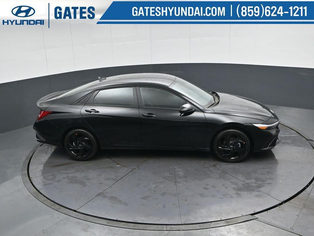 New 2026 Hyundai Elantra SEL FWD image 41