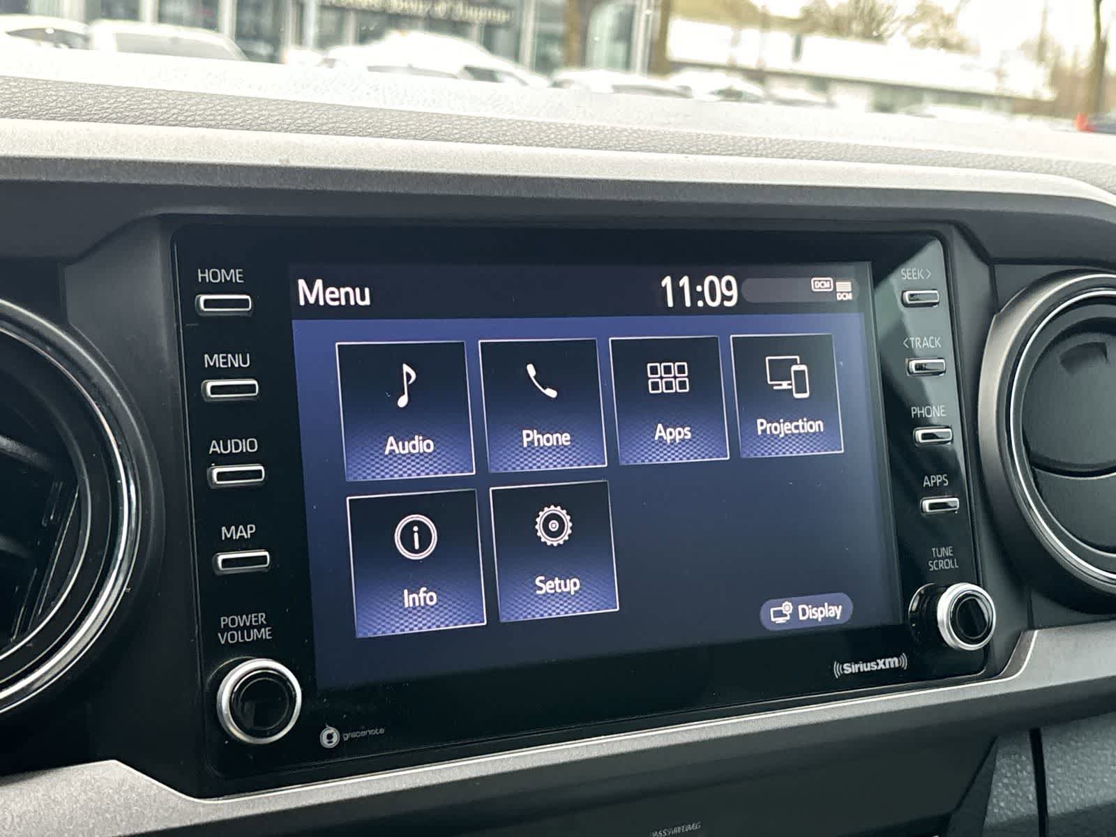 Used 2020 Toyota Tacoma TRD Off-Road w/ Technology Package image 19