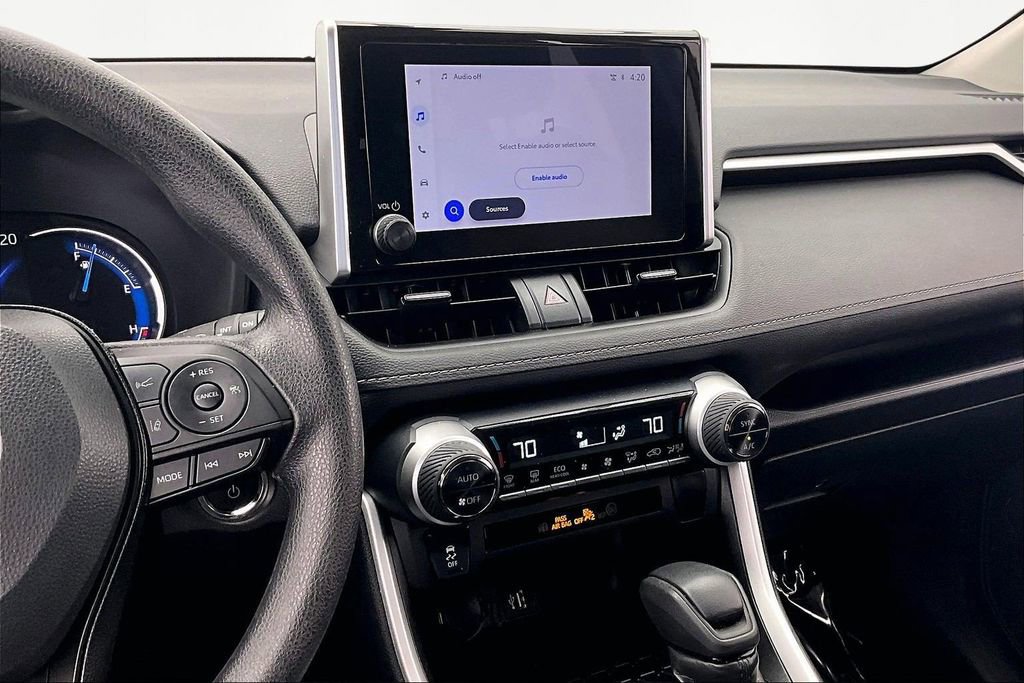Used 2025 Toyota RAV4 XLE image 6