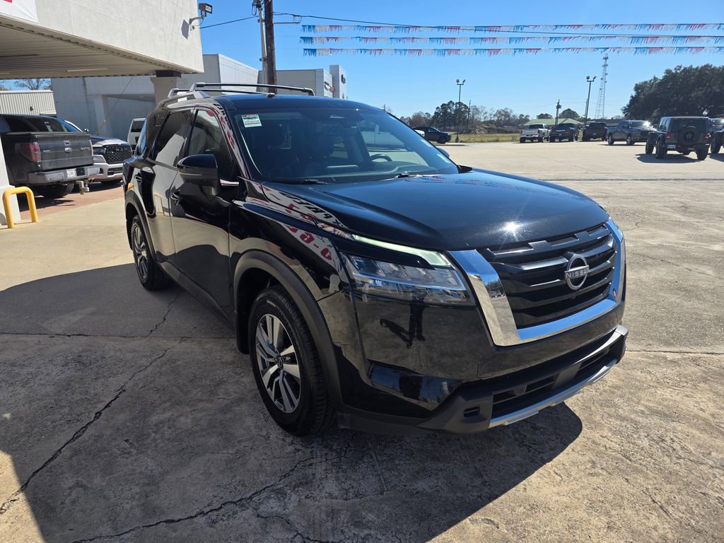 Used 2023 Nissan Pathfinder SL image 9