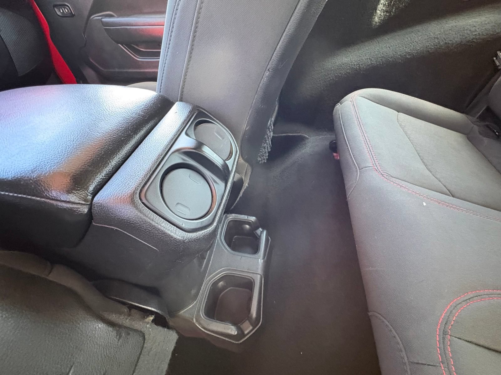 Used 2018 Jeep Wrangler Rubicon AWD/4WD image 30