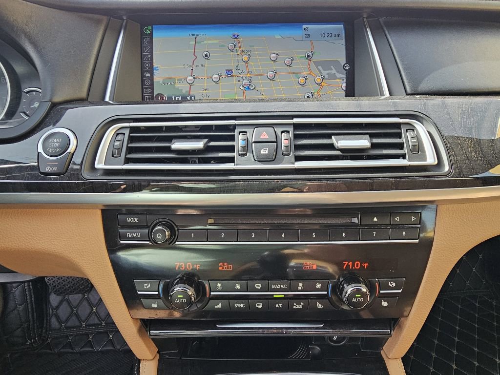 Used 2015 BMW 750Li xDrive image 29