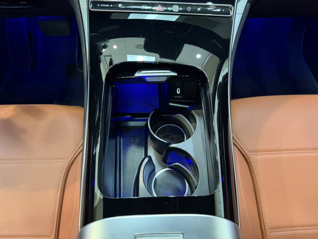 Certified 2025 Mercedes-Benz GLC 300 image 11