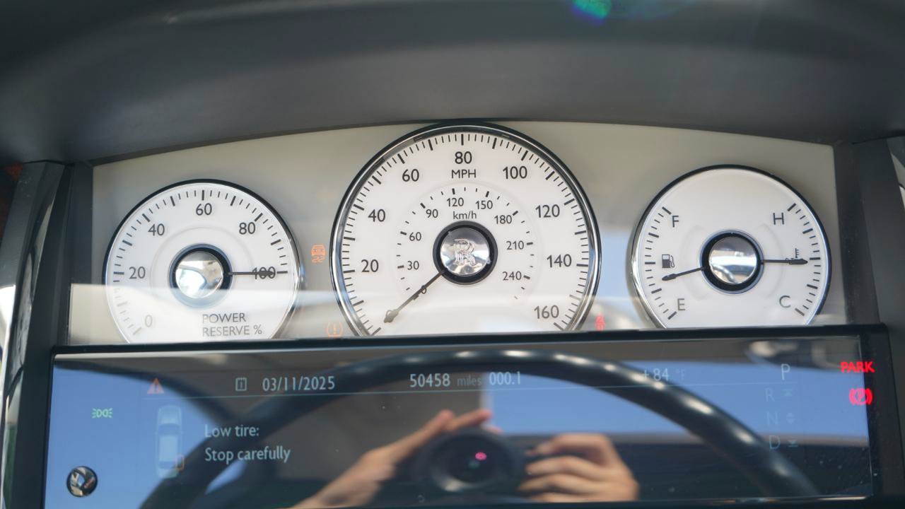 Used 2011 Rolls-Royce Ghost RWD image 81