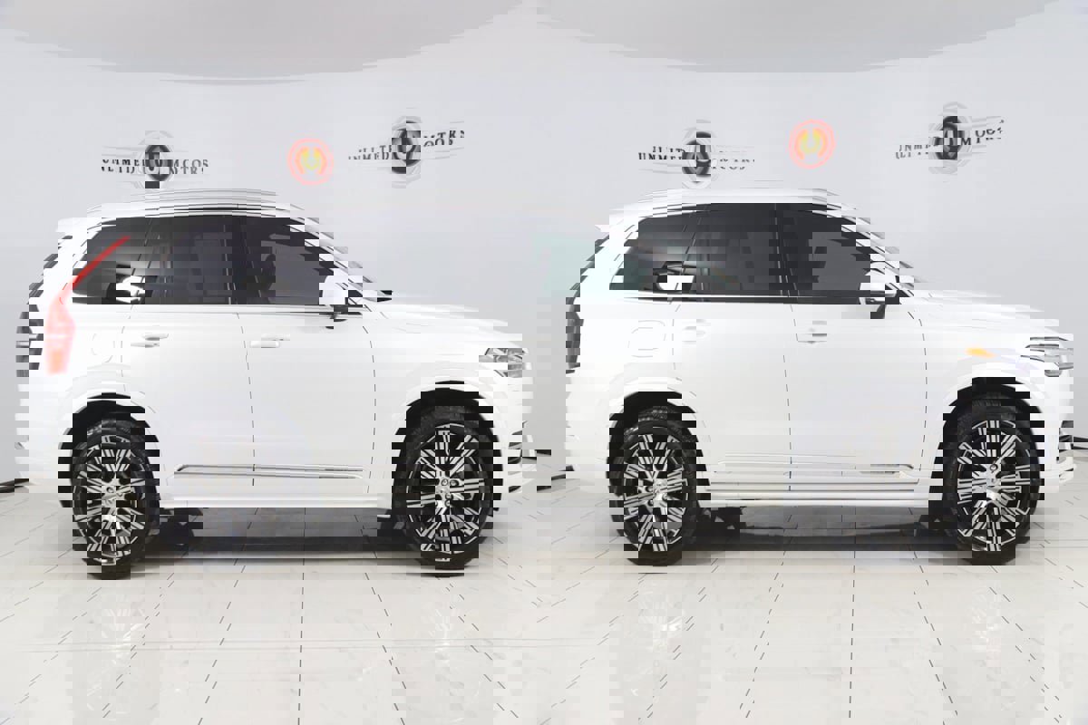 Used 2024 Volvo XC90 T8 Ultimate w/ Protection Package Premier image 2