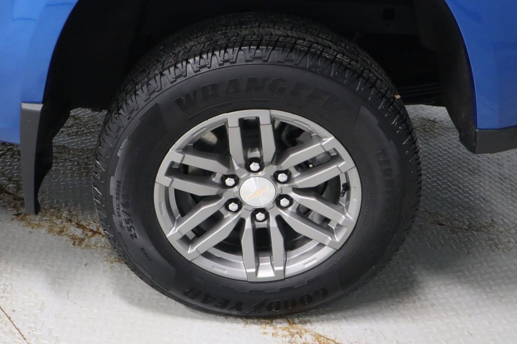 Used 2024 Chevrolet Colorado LT w/ LT Convenience Package III image 13