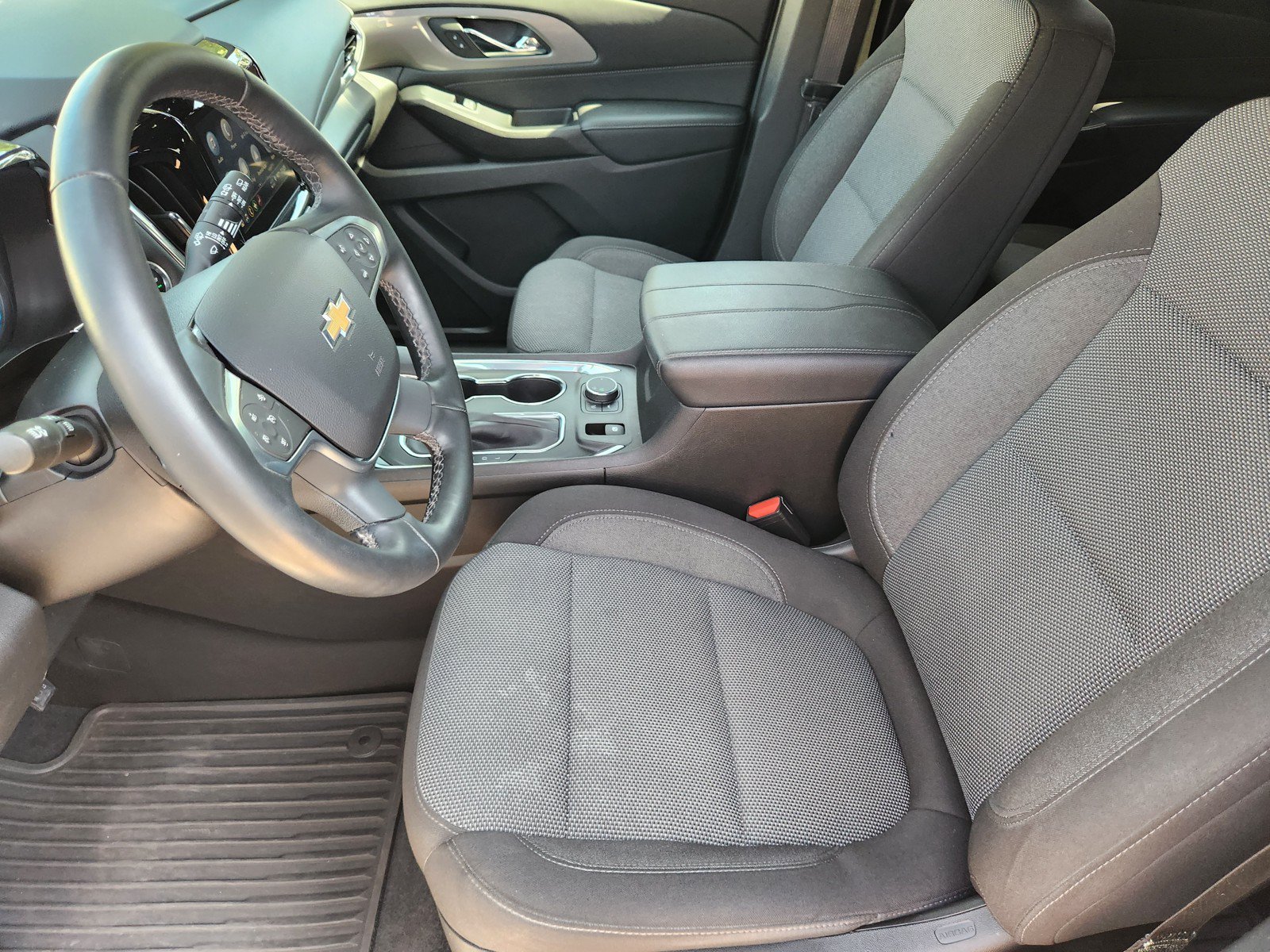 Used 2023 Chevrolet Traverse LT FWD image 10