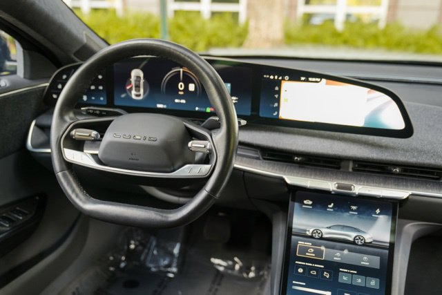 Used 2024 Lucid Air Pure RWD image 22