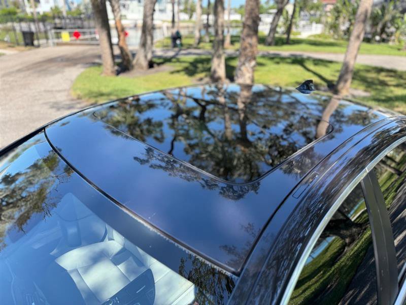 Used 2011 BMW 528i Sedan RWD image 8