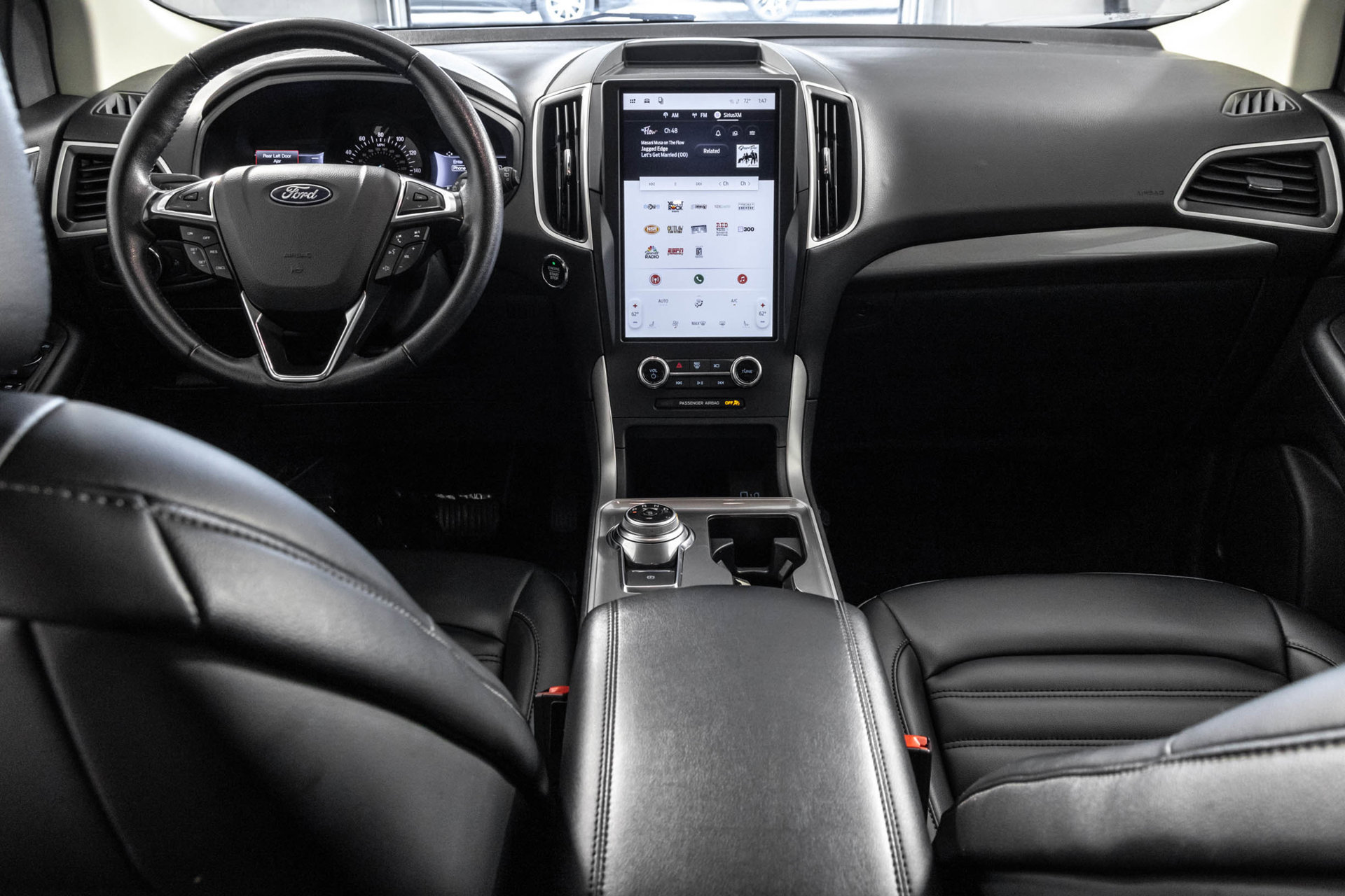 Used 2024 Ford Edge SEL AWD/4WD image 23