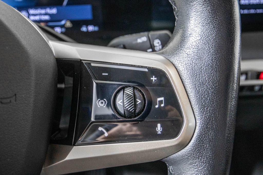 Used 2022 BMW iX xDrive50 w/ Premium Package image 20