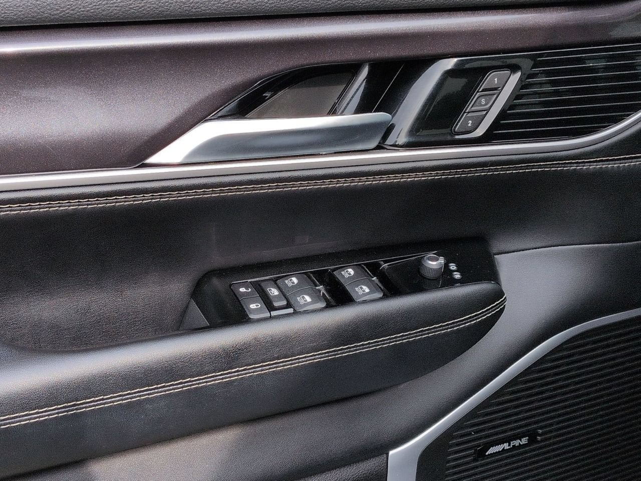 Used 2024 Jeep Wagoneer 4WD image 8