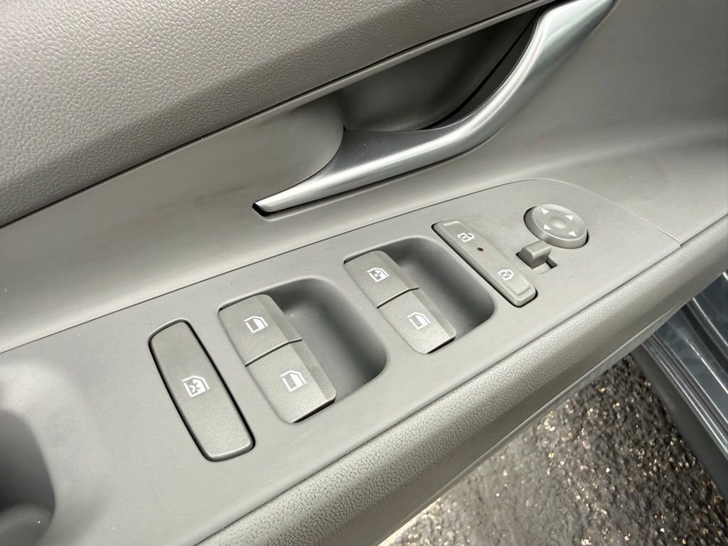 Used 2024 Hyundai Elantra SEL image 19