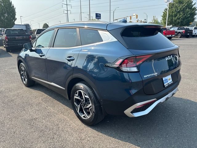 Used 2024 Kia Sportage LX AWD/4WD image 3
