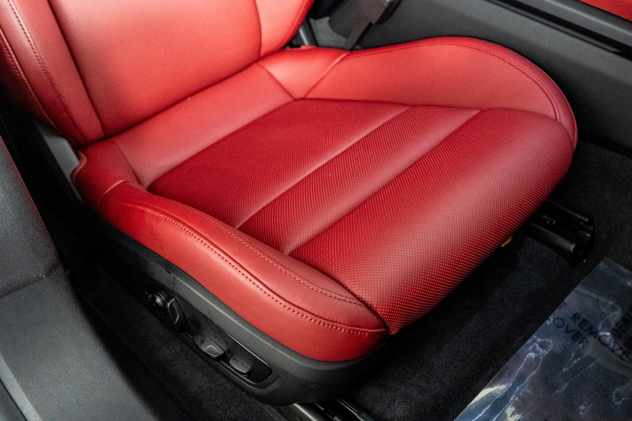 Used 2024 Porsche Taycan Turbo w/ Premium Package image 30