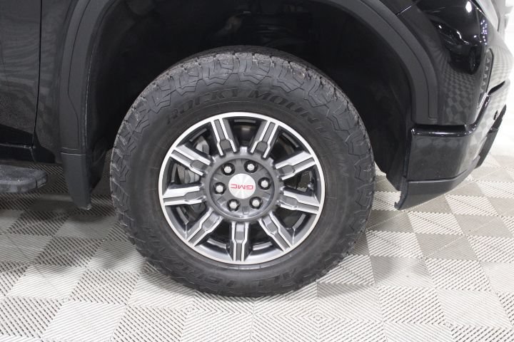 Used 2024 GMC Sierra 1500 AT4 w/ Technology Package AWD/4WD image 45