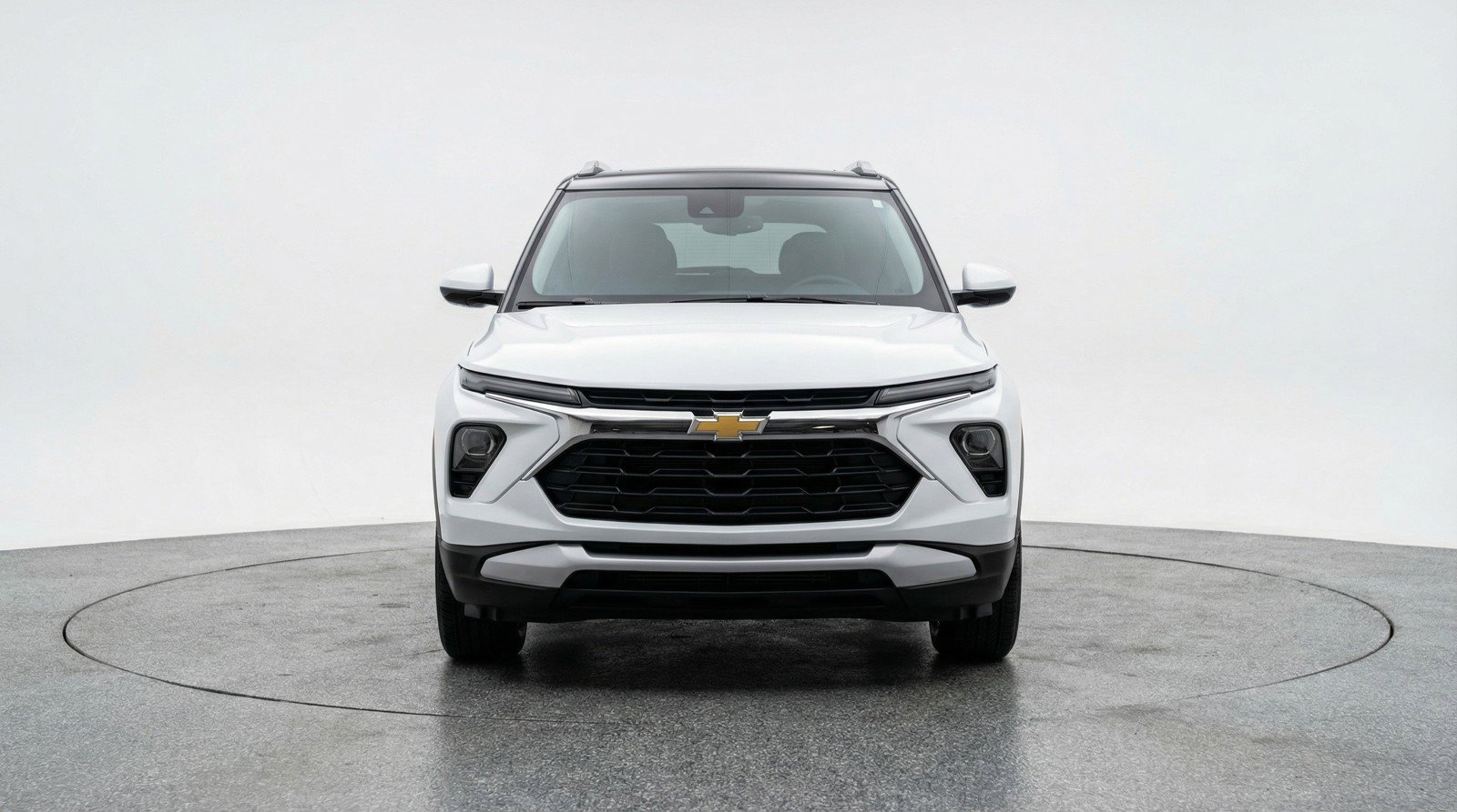 Used 2025 Chevrolet TrailBlazer LT image 2